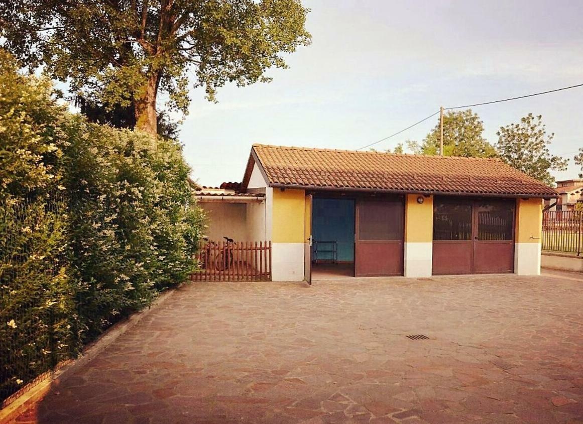 Gaietta Bed & Breakfast Frassineto Po Exterior photo